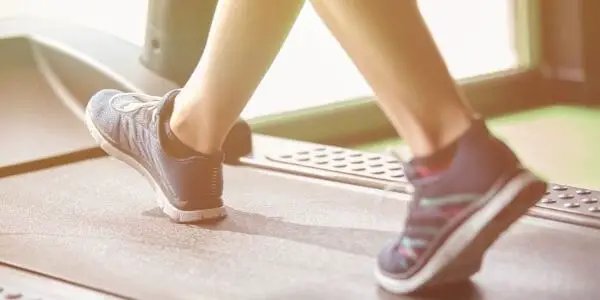 will walking on a treadmill burn belly fat?