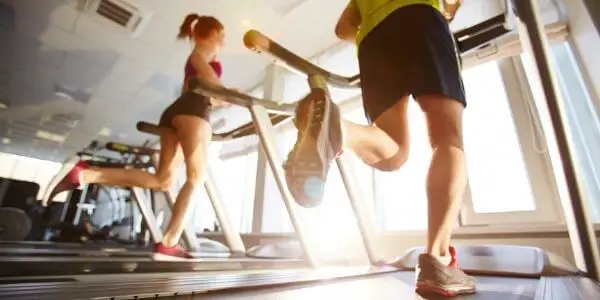 how to protect your knees while running on a treadmill